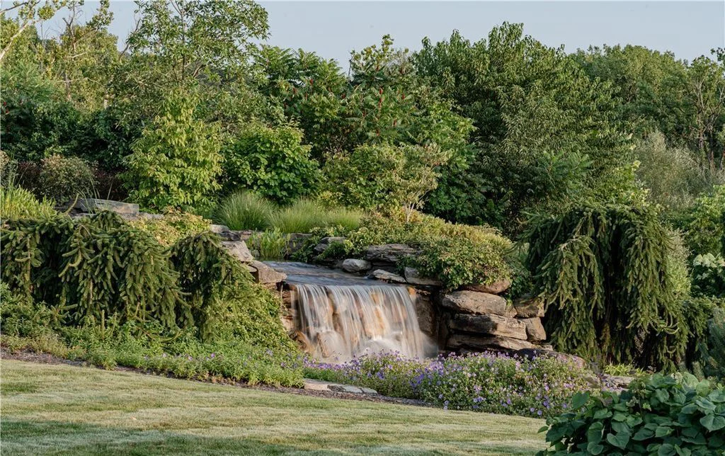 Uma mansão em Ohio Masterpiece Estate in Ohio with Unique Amenities and Impeccable Craftsmanship Listed for 19995000 37 | Arquitetura | arquitetura, casa, imóvel, mansão
