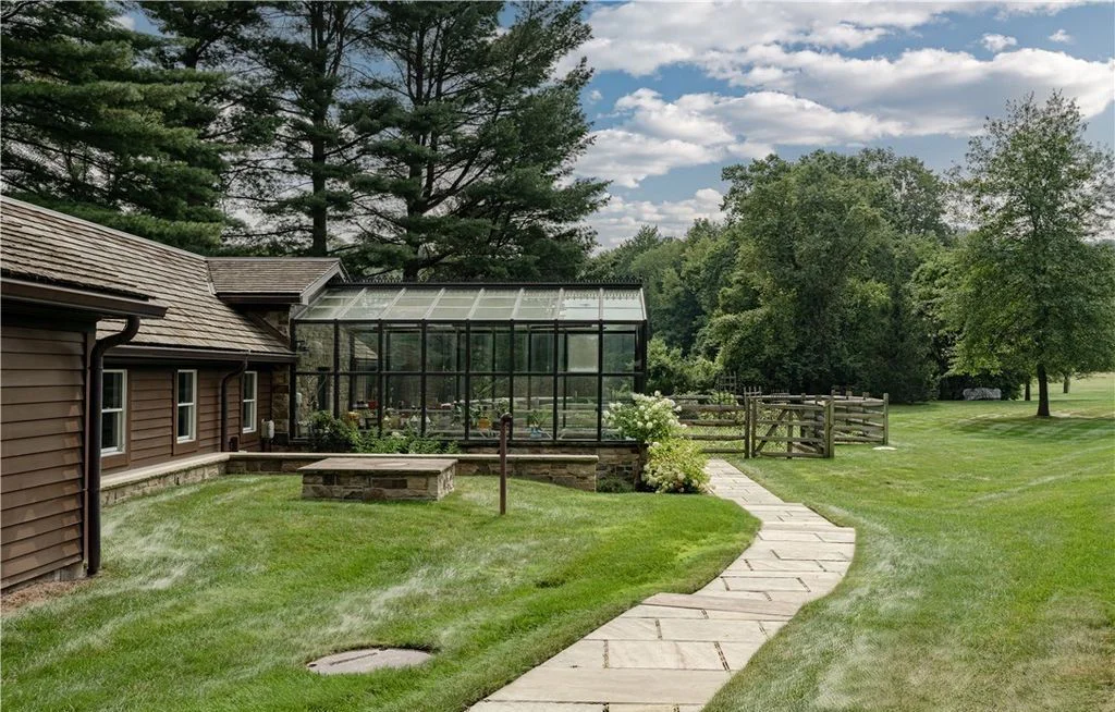 Uma mansão em Ohio Masterpiece Estate in Ohio with Unique Amenities and Impeccable Craftsmanship Listed for 19995000 38 | Arquitetura | arquitetura, casa, imóvel, mansão