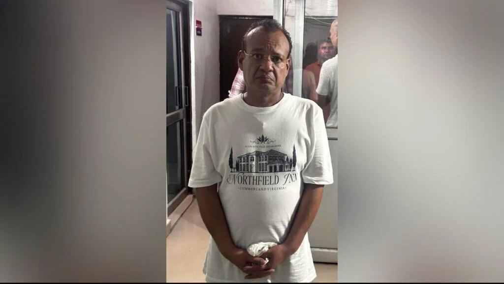 Embaixada fake: Homem é preso por se passar por um embaixador de país que nem existe vbk harshvardhan jain up police mayank picsart | Incrível | embaixada, fraude, golpe, Golpes e falcatruas, índia