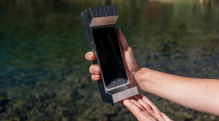 6 pound smartphone case2 750x417 1 | Curiosidades | capa, celular, curiosidades, telefie