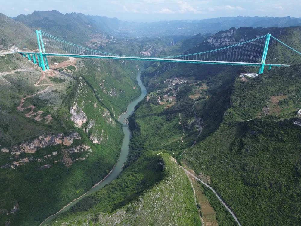 Adiada a divertida atração de pular de bungee jump SEM CORDAS por motivos de "risco". pontegigante | Curiosidades | bizarro, bungee jump, china, ponte
