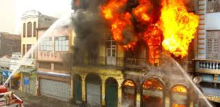 10 situações do dia-a-dia que são perigosas Situações perigosas na nossa casa: incêndio exotermico