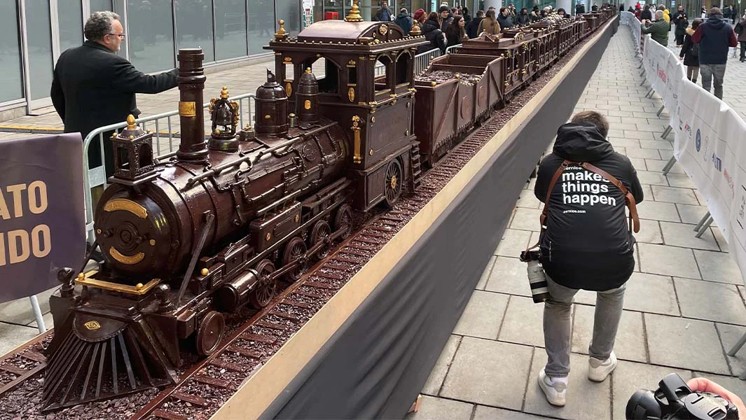 O Trem de Chocolate bate recorde chocolate train | Curiosidades | Arte, chocolate, gigante, recode